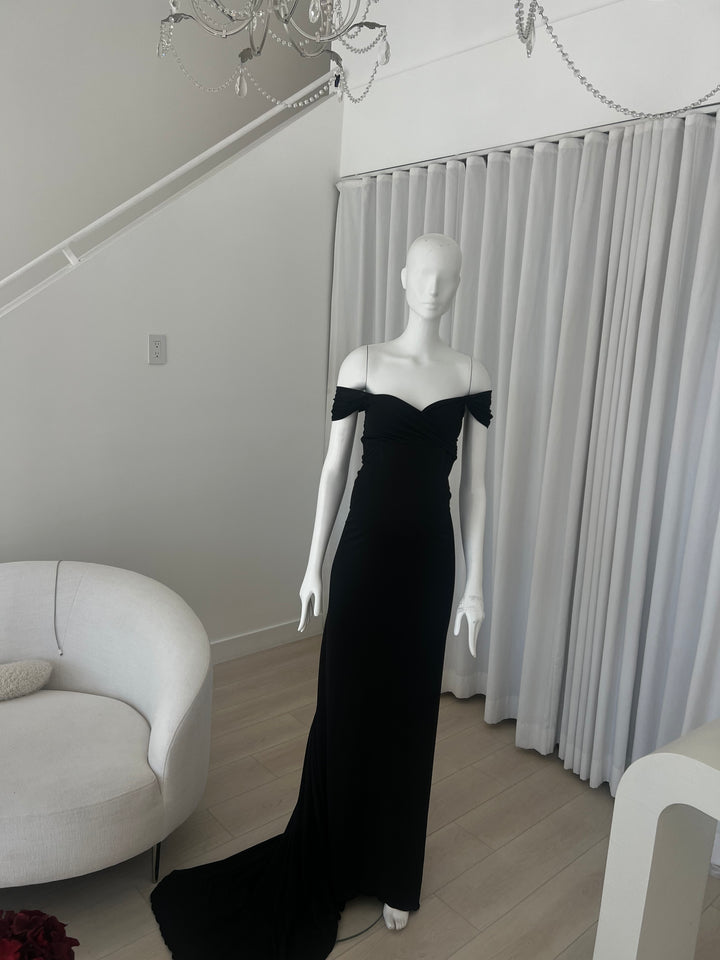 Black off the shoulder xs