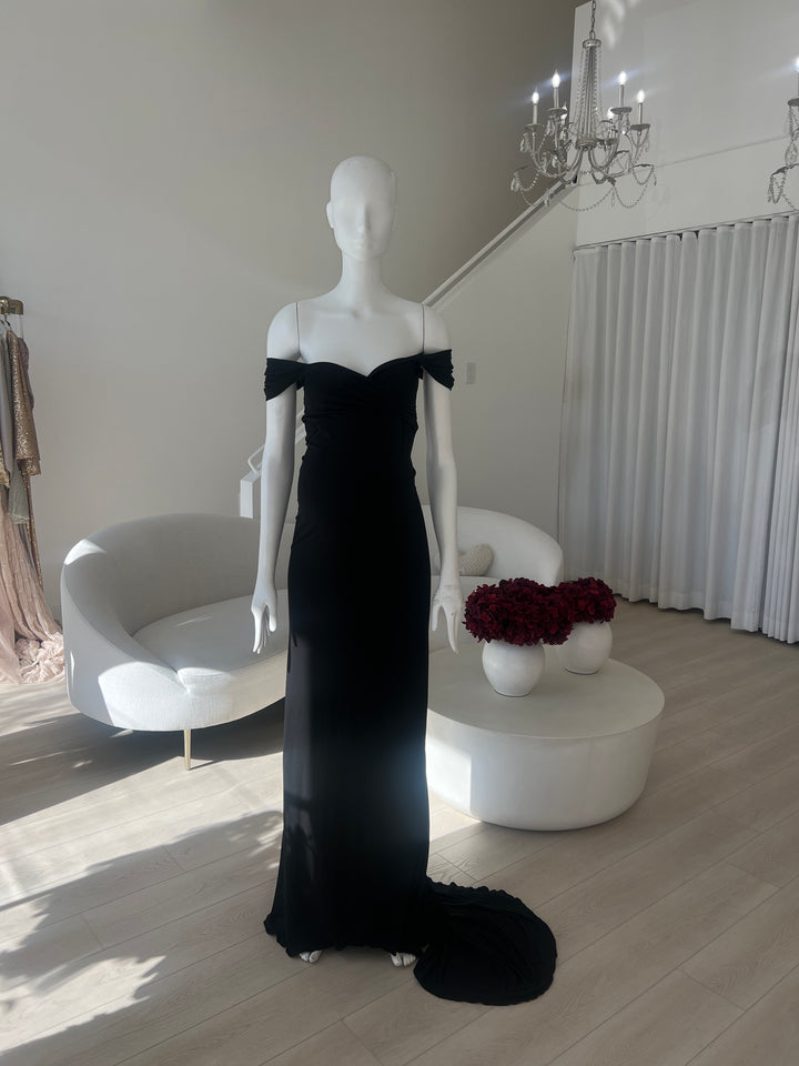 Black off the shoulder xs